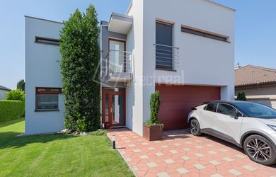 DIRECTREAL|ARCHITEKTONICKÁ RODINNÁ REZIDENCIA V DUNAJSKEJ LUŽNEJ