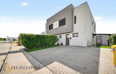 ALL INCLUSIVE | Na predaj 4-izb. RD–časť dvojdomu, Hrubá Borša