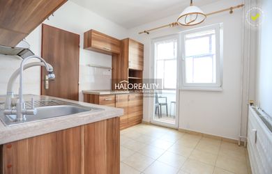 HALO reality - Predaj, štvorizbový byt Považská Bystrica, Rozkvet - EXKLUZÍVNE HALO REALITY