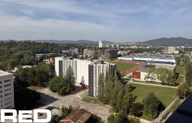 Veľkometrážny  4 - izbový byt Žilina - Vlčince 2 s dvomi kúpeľňami