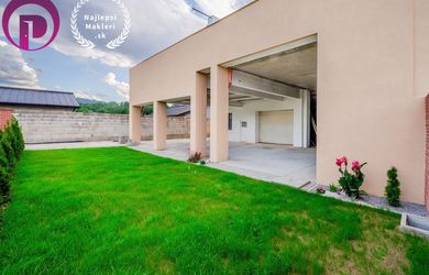 Dom na podnikanie + bývanie (aj INVESTIČNE) - 2 byty, priestranný Sklad/Garáže, ZNALECKÝ POSUDOK, ÚP 815m2, pozemok 800m2, dokončenie na mieru