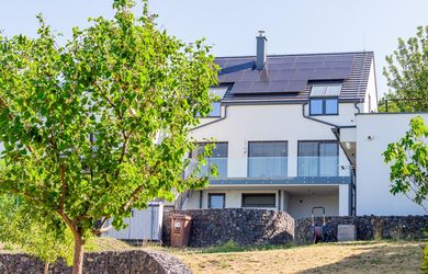 veľký pozemok, výhľad, pred dokončením, skolaudovaný - Drotárska cesta 27, 811 02 Bratislava