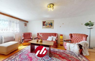 Rodinný dom s veľkým pozemkom v Pohorelej