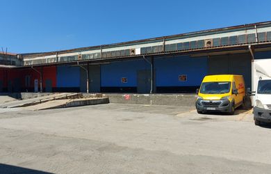 Skladovacie priestory s výmerou 830 m2 v areáli pri diaľničnom privádzači