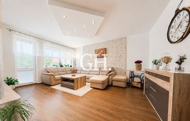 BUDOVATEĽSKÁ – 3,5-IZBOVÝ BYT PO KOMPLETNEJ REKONŠTRUKCII, LOGGIA, 75 m²