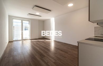 BEDES | Moderný 2 izbový byt v novostavbe s veľkým balkónom, vyhradený parking