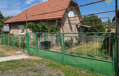 Zaujímavý rodinný dom po čiastočnej rekonštrukcii - Seľany