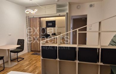 Nadčasový 1i byt 35m2, s balkónom a výhľadom na hrad, METROPOLIS