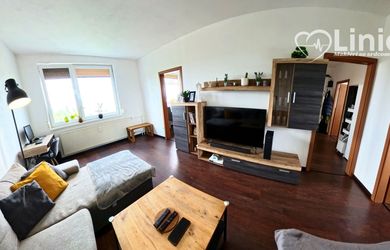 NA PREDAJ | Priestranný 3-izbový byt 73 m² + balkón + 16 m² pivnica | Nitra – Klokočinačina