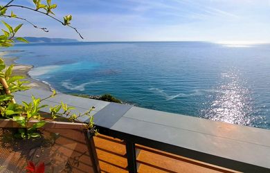 NEIBRS| Exkluzívny 3i apartmán pri mori so súkromnou záhradou, Castello Borelli, Ligúria, Taliansko