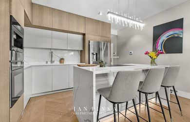 Jan Pinka | Grand Koliba – nadštandardný 4-izbový byt (122 m²) s dvoma záhradami (143 m²) a dvoma garážami
