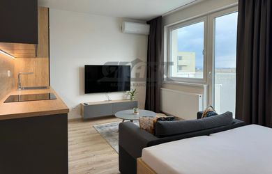 Zariadený 1-izbový byt s balkónom a klimatizáciou v novostavbe Ovocné sady — Ivanská cesta, Bratislava-Ružinov