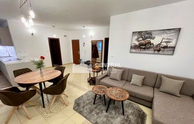 Luxusný 3- izbový byt s balkónom na prenájom v Petržalke