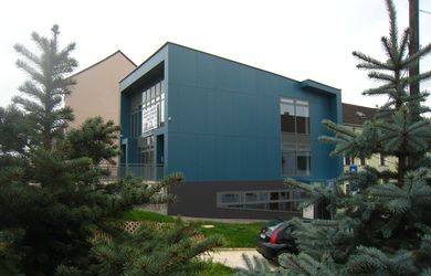 Obchodný/kancelársky priestor na prízemí, 111 m² + 4x PARKING, Smrečianska-BAIII