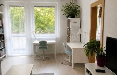 Na prenájom kompletne zrekonštruovaný a moderne zariadený 3-izbový byt v Dúbravke
