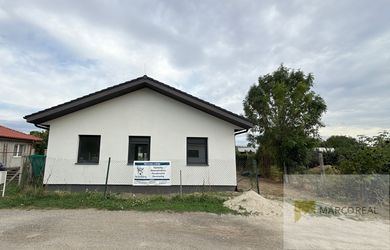 5-izb. NOVOSTAVBA v obci ZVONČÍN, len 6 km od Trnavy, pozemok 894 m2