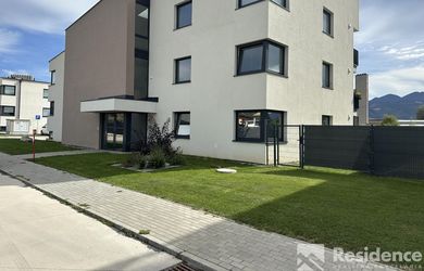 Svetlý 3-izbový novostavbový byt s veľkým balkónom a parkovaním