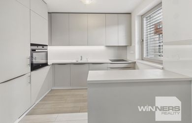 Prenájom, novostavba, krásny 2-izbový byt v centre Piešťan, Nálepkova ulica, 74 m2