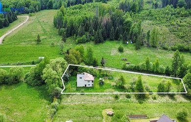 Beňuš-Gašparovo, nádherný pozemok 3251m2 s RD v pôvodnom stave