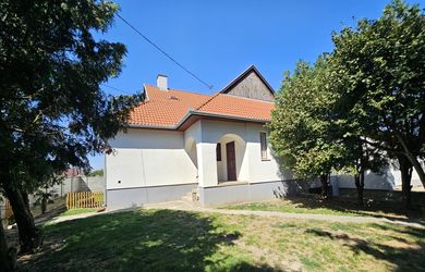 RAJKA, Predaj rodinného domu vo výbornej lokalite.