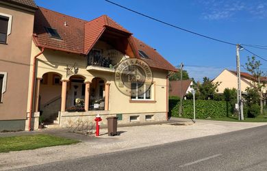 PREDAJ rodinný dom s kvetinárstvom Rajka
