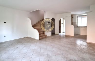 PREDAJ 3podlažný byt so záhradkou v radovom dome Mosonmagyaróvár