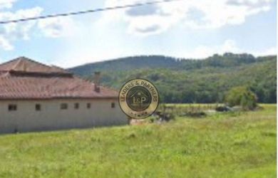 Na predaj stavebný pozemok v Maďarsku v obci Bózsva, 30 km od Košíc.