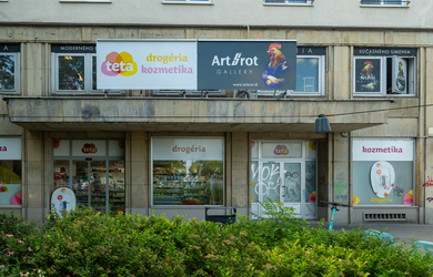 Dominantné komerčné priestory 728 m² Staré Mesto