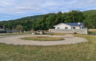 BORINKA – predaj, 839 m² stavebný pozemok vhodný na dvojdom / bývajte vedľa svojich blízkych