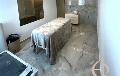 AB ESTATE / Prenájom reprezentatívneho priestoru (18 m²) na Komenského ulici s prívodom vody
