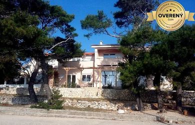 APARTMÁNOVÉ DOMY NA OSTROVE RAB