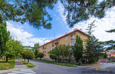 Lokalita Fortnička (Centrum BB) - Prenájom 2 izb. bytu (58 m2) v tehlovom bytovom dome  s pivnicou a 1x parkovacím rezidenčným miestom, ulica M. Rázus