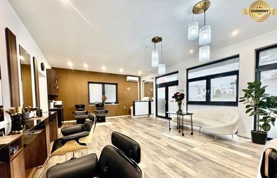 RADO I NA PRENAJOM KRESLA V BARBER A BEAUTY SALONE I BA - RUŽINOV
