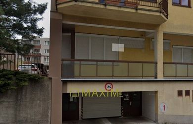 Garáž aj s pozemkom na ulici Hlaváčikova