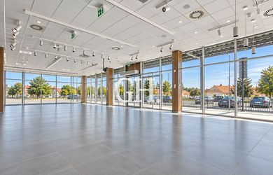 KOMERČNÝ PRIESTOR 279 m² V OC POINT TORNAĽA | VÝKLAD Z 2 STRÁN | VÝBORNÁ VIDITEĽNOSŤ