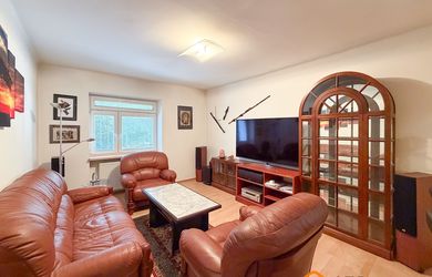 AZ PROPERTY* ponúkame na prenájom kompletne zariadený 2-izbový byt po rekonštrukcii na Sokolskej ulici