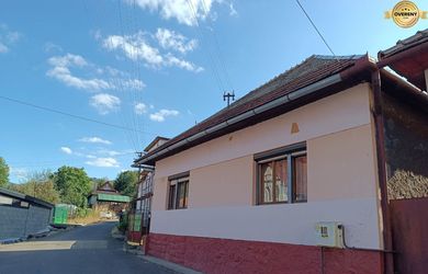 NA PREDAJ  RODINNÝ DOM  V OBCI BREHY
