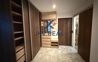 PRIESTRANNÝ 3-IZBOVÝ BYT S VÝMEROU 92m² na sídlisku Vlčince II.