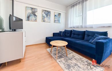 Štýlový 2i byt s panoramatickým výhľadom v centre mesta