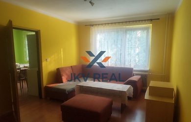 Na prenájom priestranný 1-izbový byt – Žilina, Vlčince (41 m2)